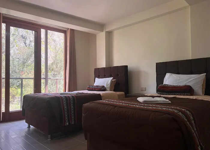 Humantay Hotel Ollantaytambo